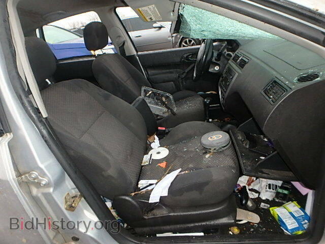 2005 FORD FOCUS - VIN: 3FAFP37N25R110327 - Фото 5