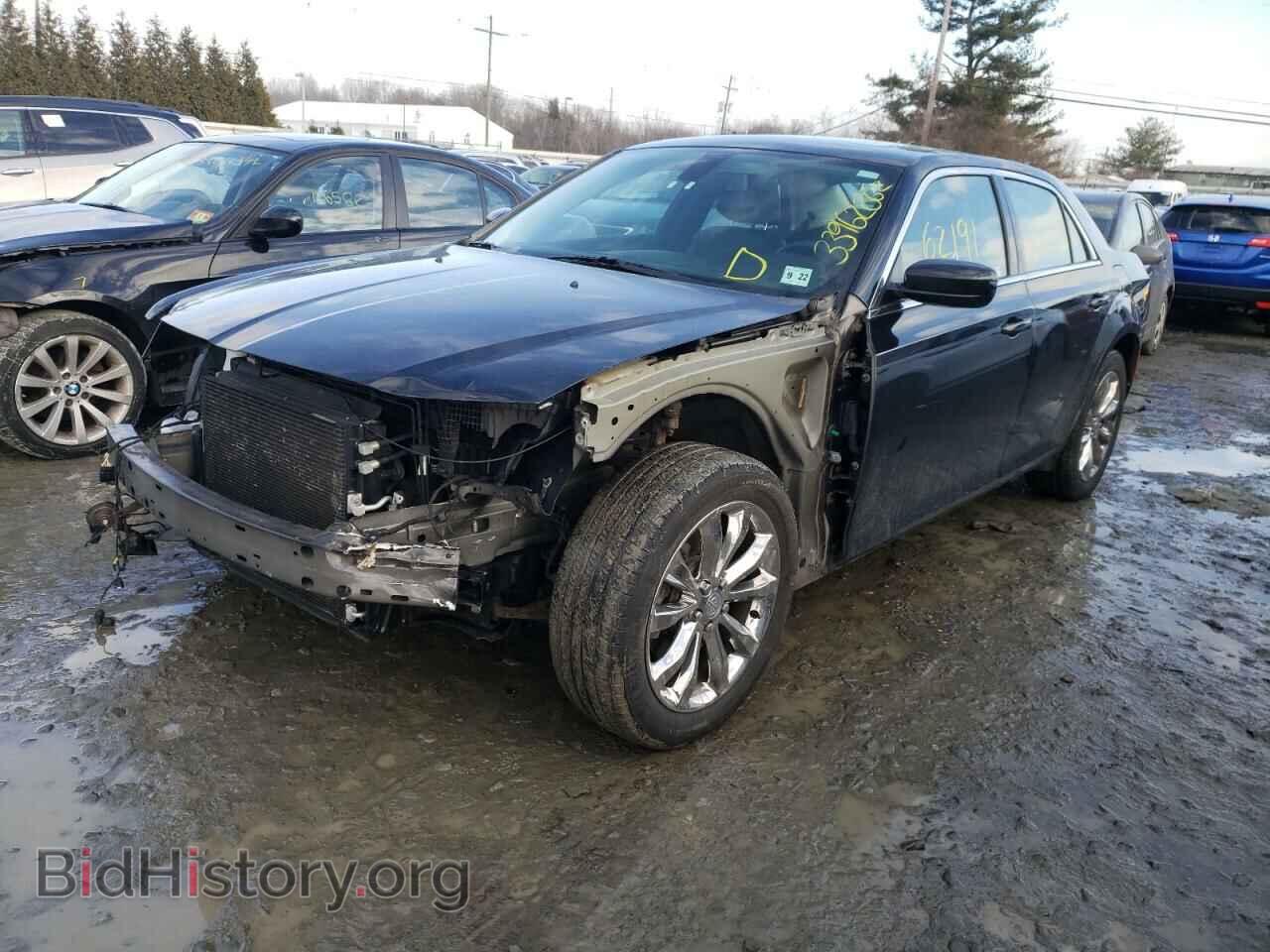 2017 CHRYSLER 300 - VIN: 2C3CCARG8HH648661 - Фото 2