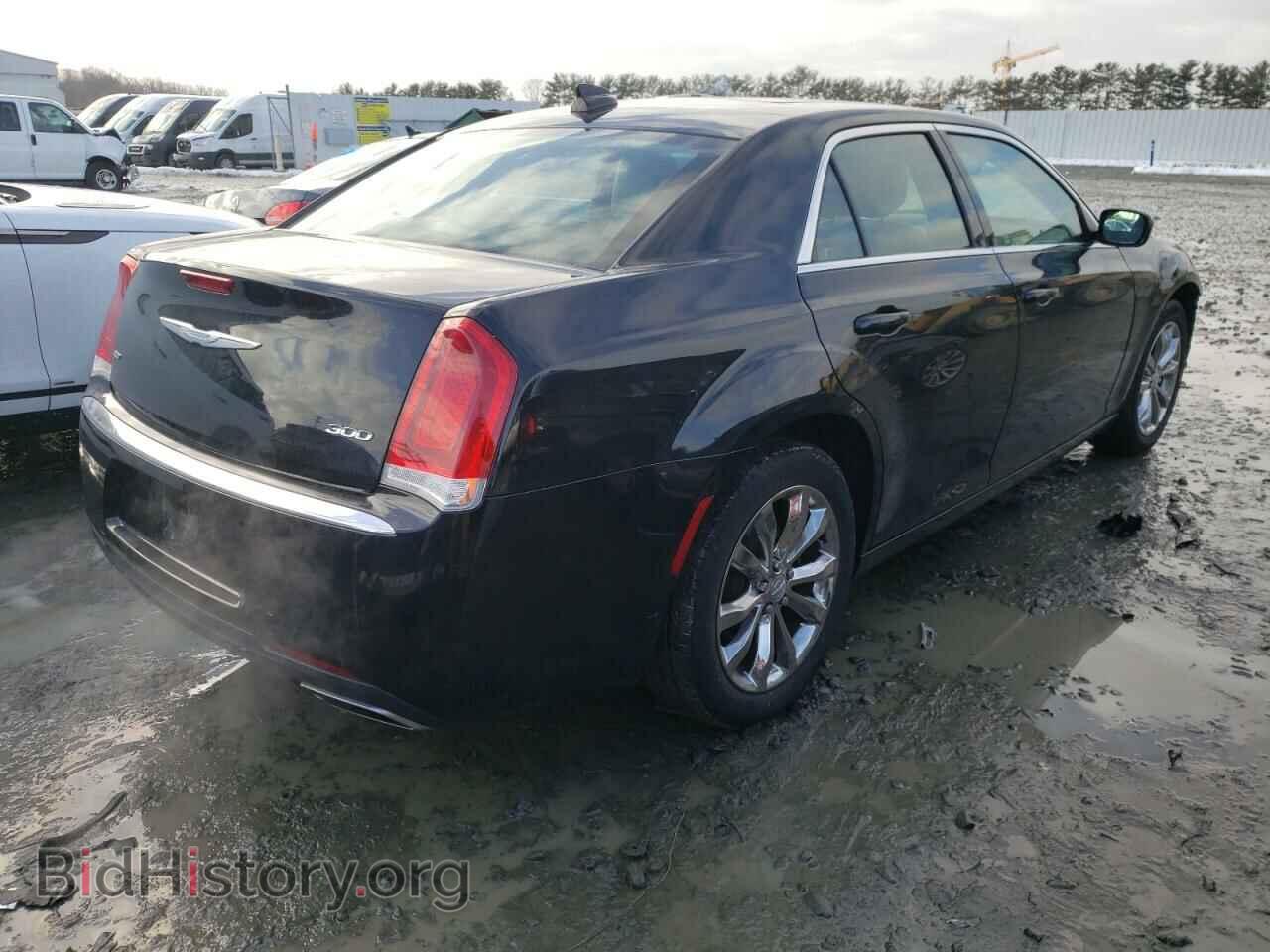 2017 CHRYSLER 300 - VIN: 2C3CCARG8HH648661 - Фото 4