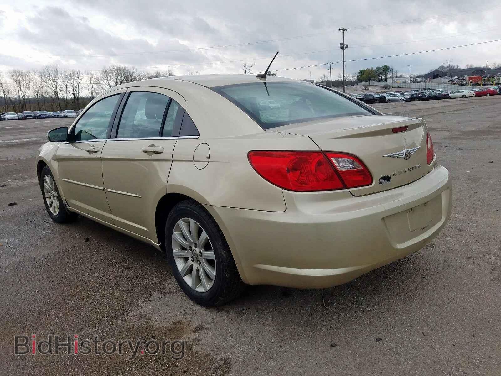 2010 CHRYSLER SEBRING - VIN: 1C3CC5FD2AN197130 - Photo 3