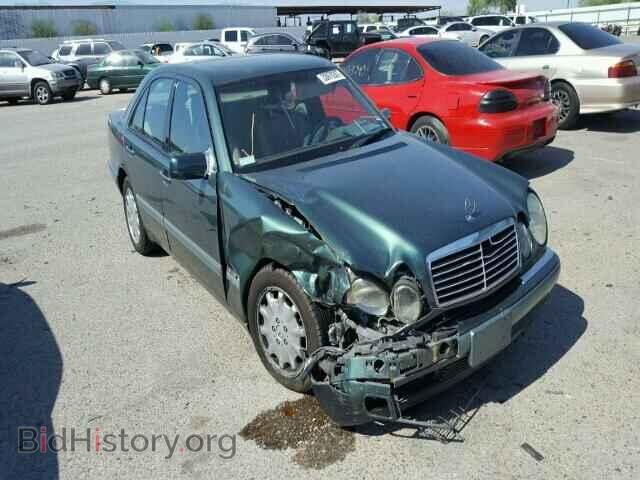 Photo WDBJF55F5TJ011635 - MERCEDES-BENZ E 1996