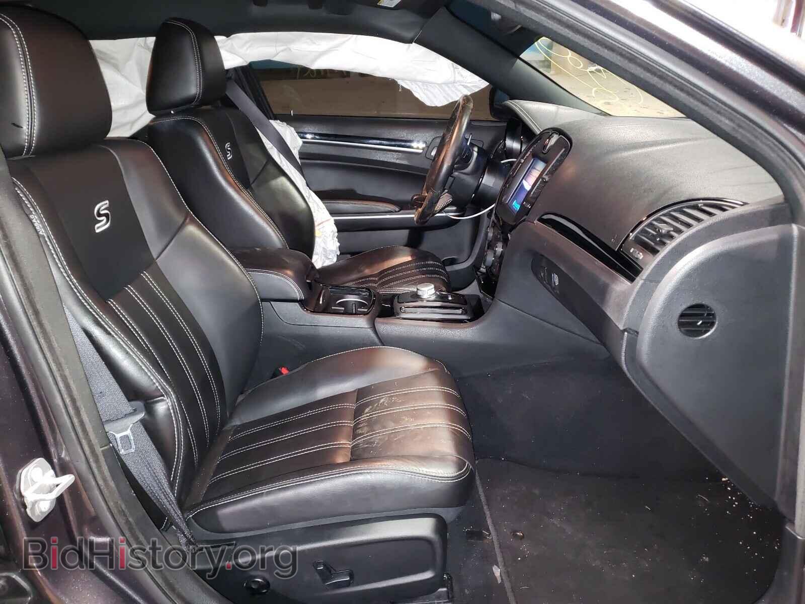 2019 CHRYSLER 300 - VIN: 2C3CCABG3KH618100 - Фото 5