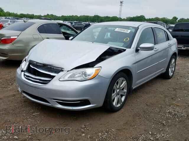2012 CHRYSLER 200 - VIN: 1C3CCBAB1CN317345 - Фото 2