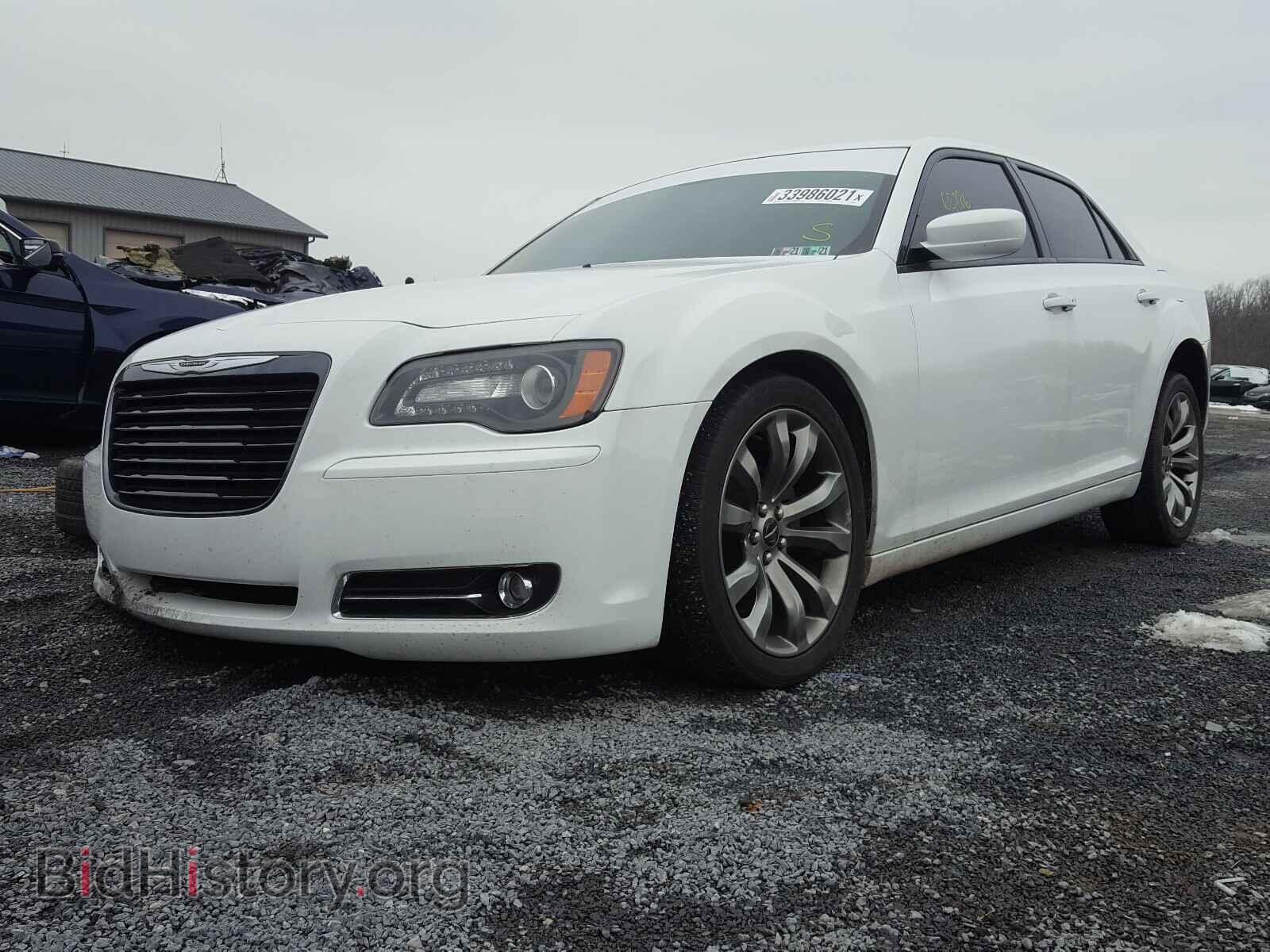 2014 CHRYSLER 300 - VIN: 2C3CCABGXEH283180 - Фото 2