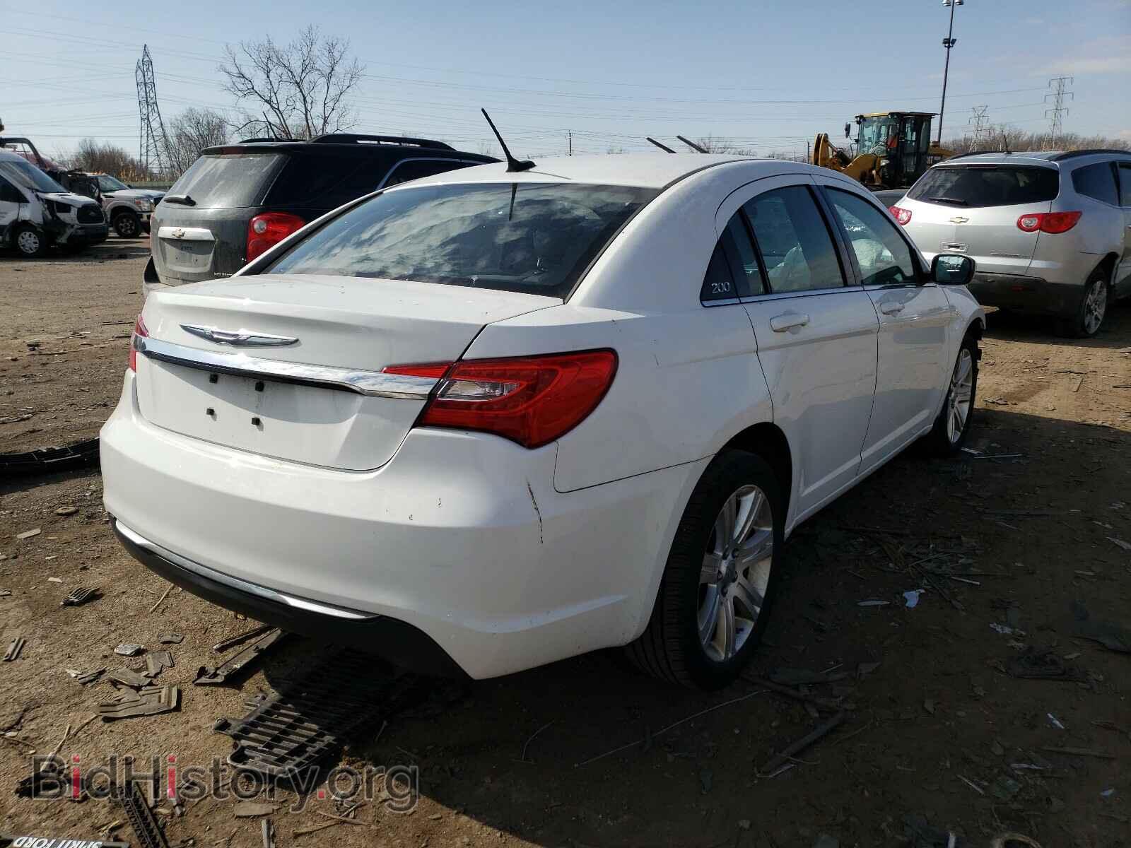 2013 CHRYSLER 200 - VIN: 1C3CCBBB9DN700000 - Фото 4
