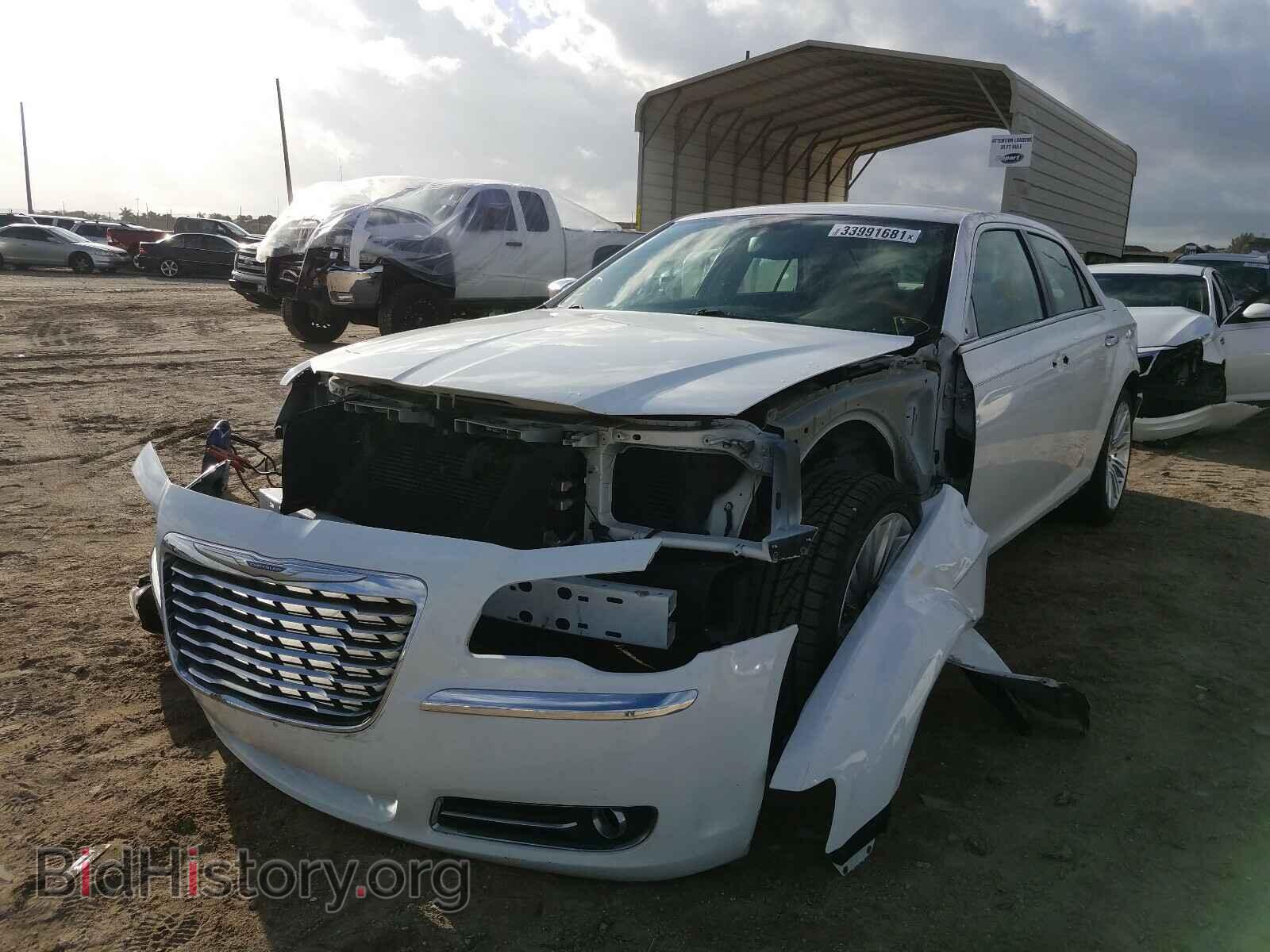 2014 CHRYSLER 300 - VIN: 2C3CCAEG5EH200198 - Фото 2