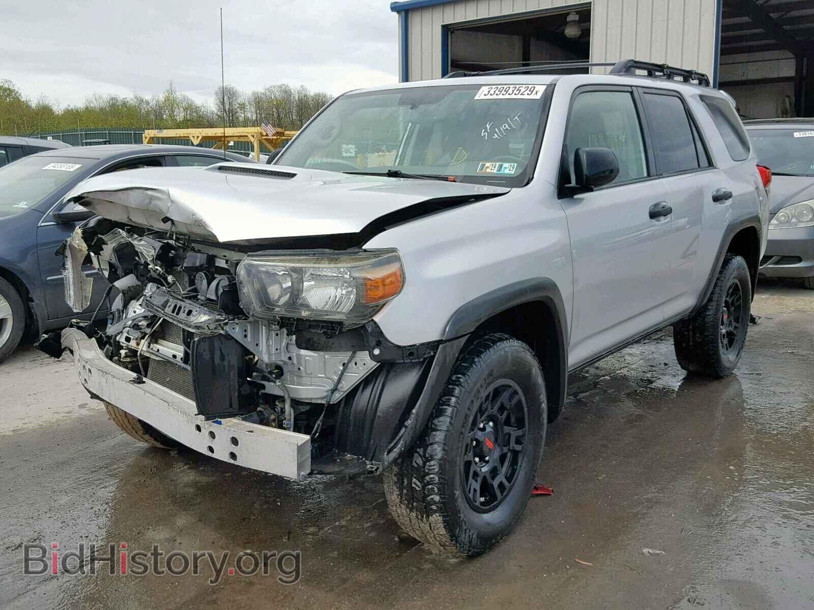 2011 TOYOTA 4RUNNER SR - VIN: JTEBU5JR8B5052257 - Фото 2