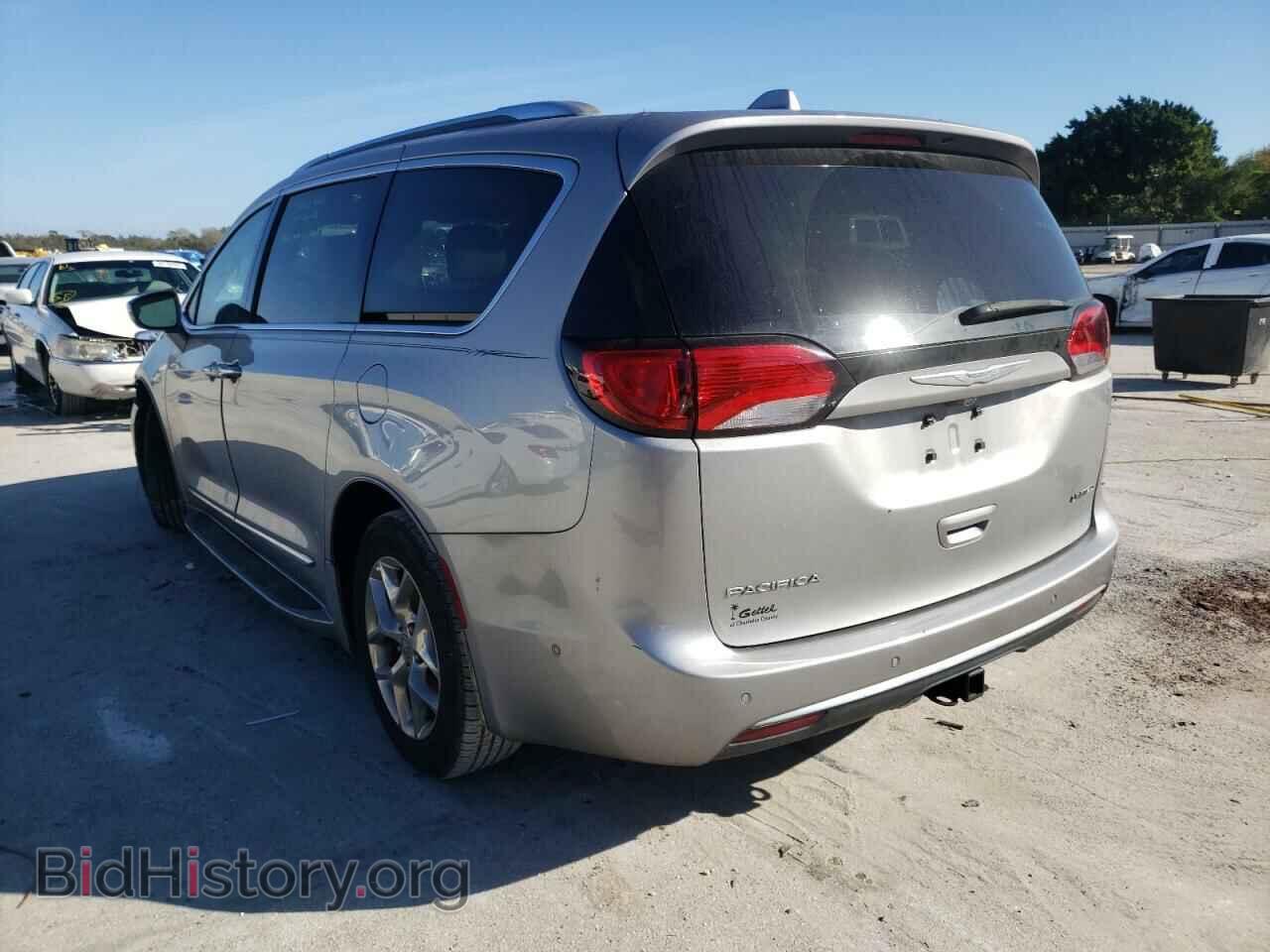 2017 CHRYSLER PACIFICA - VIN: 2C4RC1GG2HR812070 - Фото 3