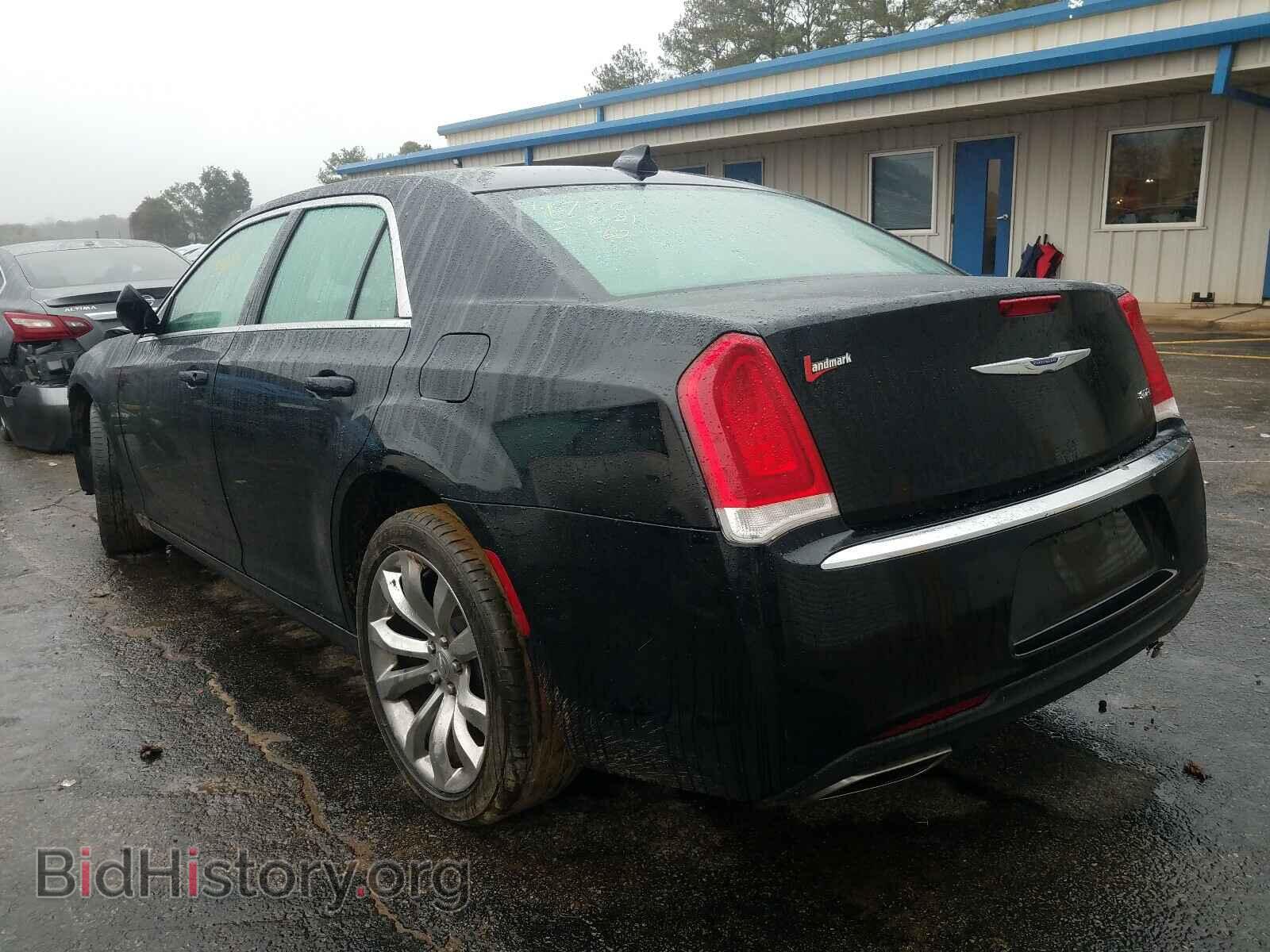2019 CHRYSLER 300 - VIN: 2C3CCAAG8KH564780 - Фото 3