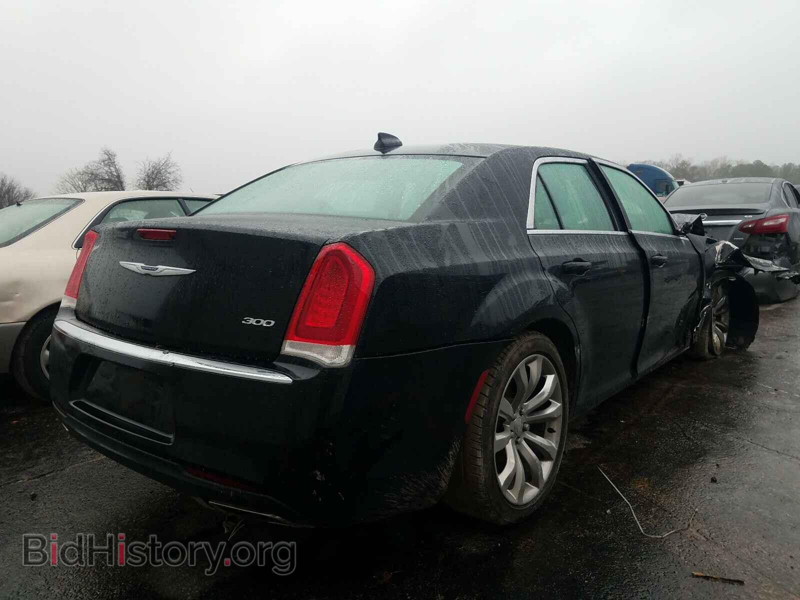 2019 CHRYSLER 300 - VIN: 2C3CCAAG8KH564780 - Фото 4