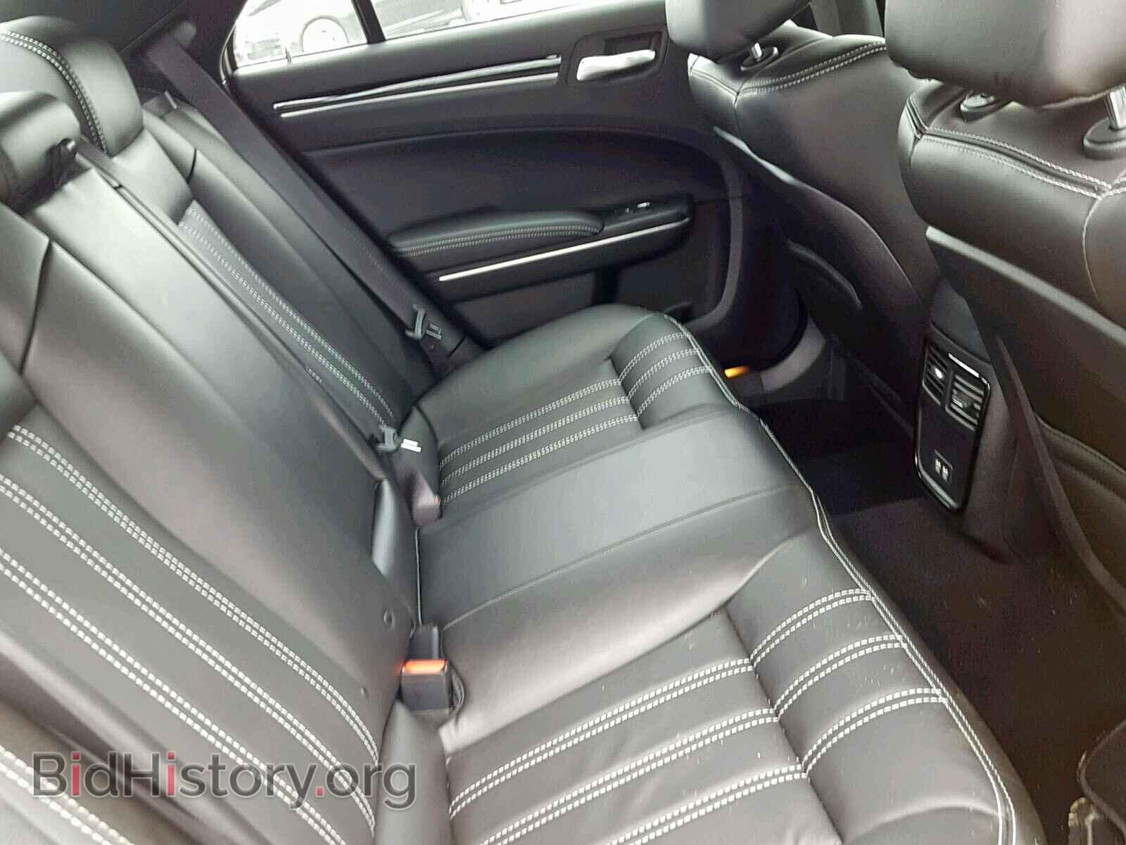 2019 CHRYSLER 300 - VIN: 2C3CCABG5KH609365 - Фото 6