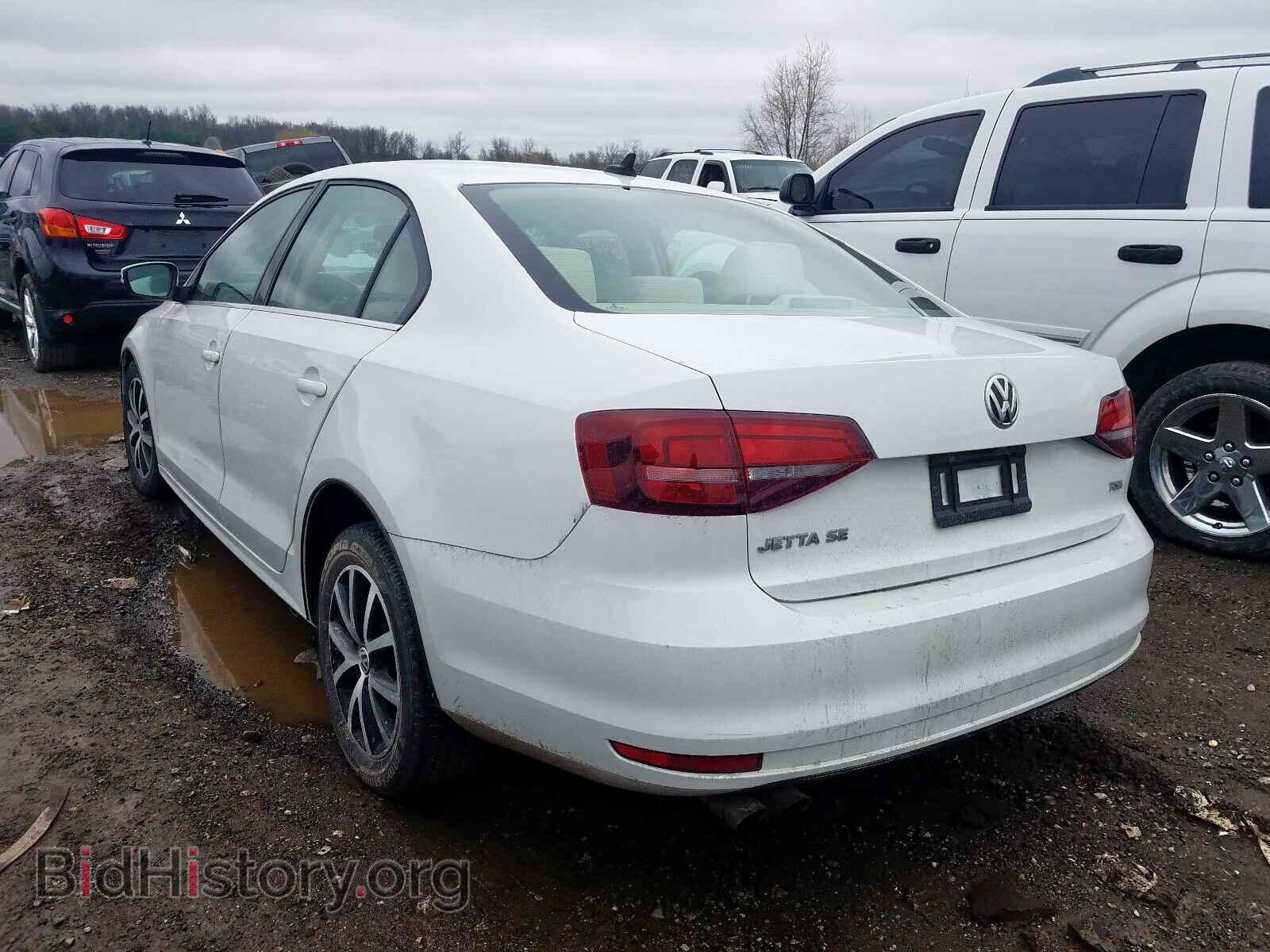 2017 VOLKSWAGEN JETTA - VIN: 3VWDB7AJ2HM362770 - Фото 3