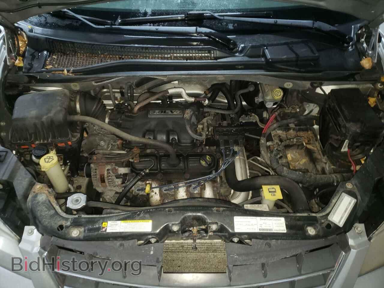 2008 CHRYSLER MINIVAN - VIN: 2A8HR54P38R800525 - Фото 7
