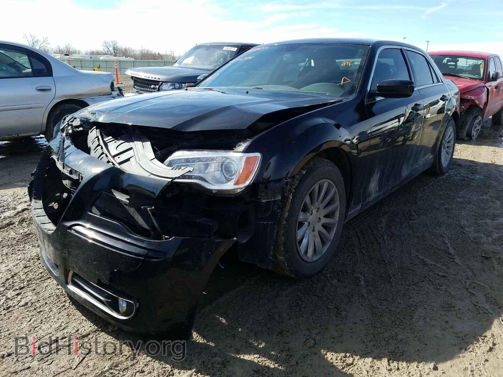 2014 CHRYSLER 300 - VIN: 2C3CCAAG4EH175994 - Фото 2