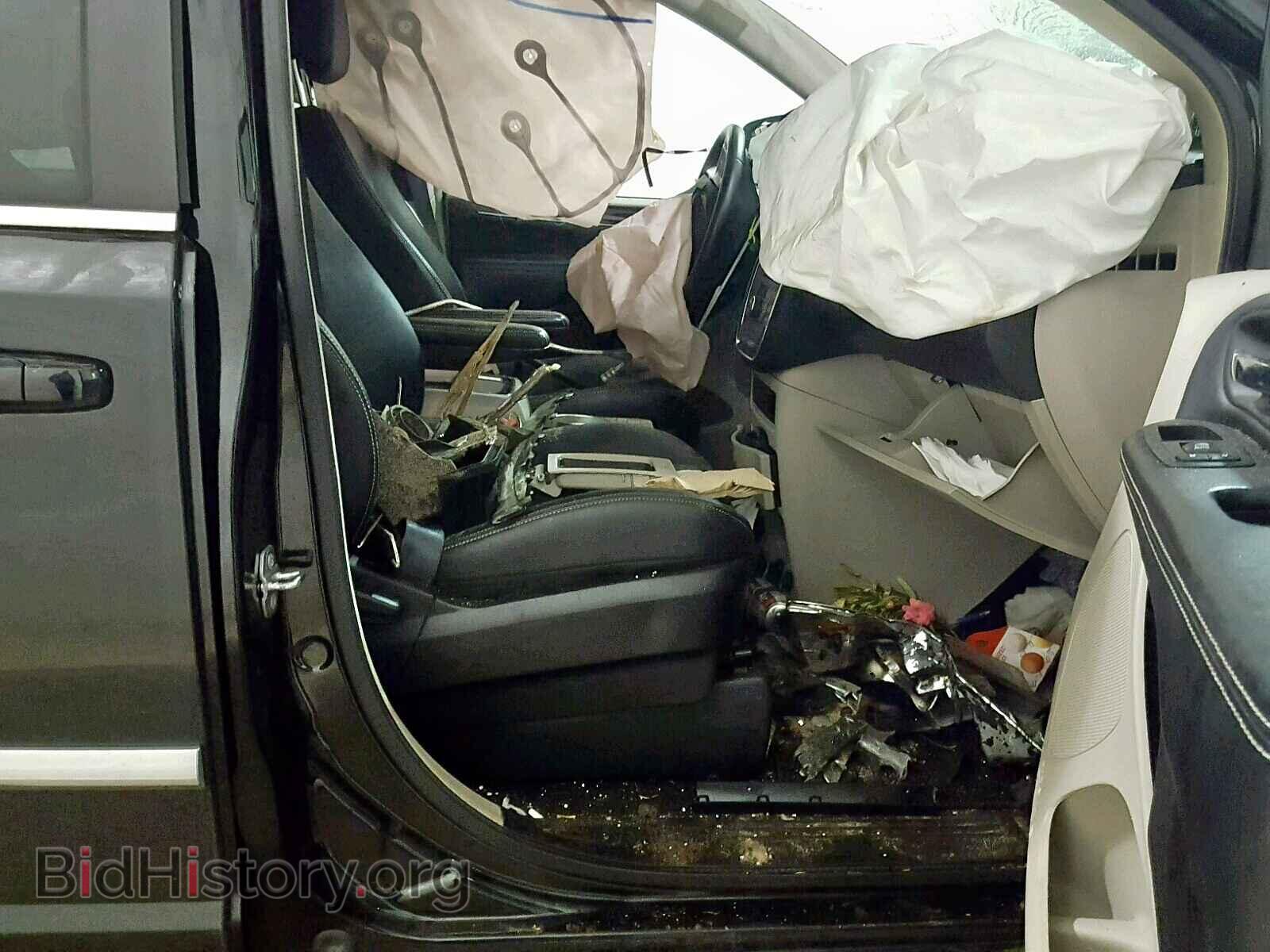 2016 CHRYSLER TOWN & COU - VIN: 2C4RC1BG4GR220997 - Фото 5