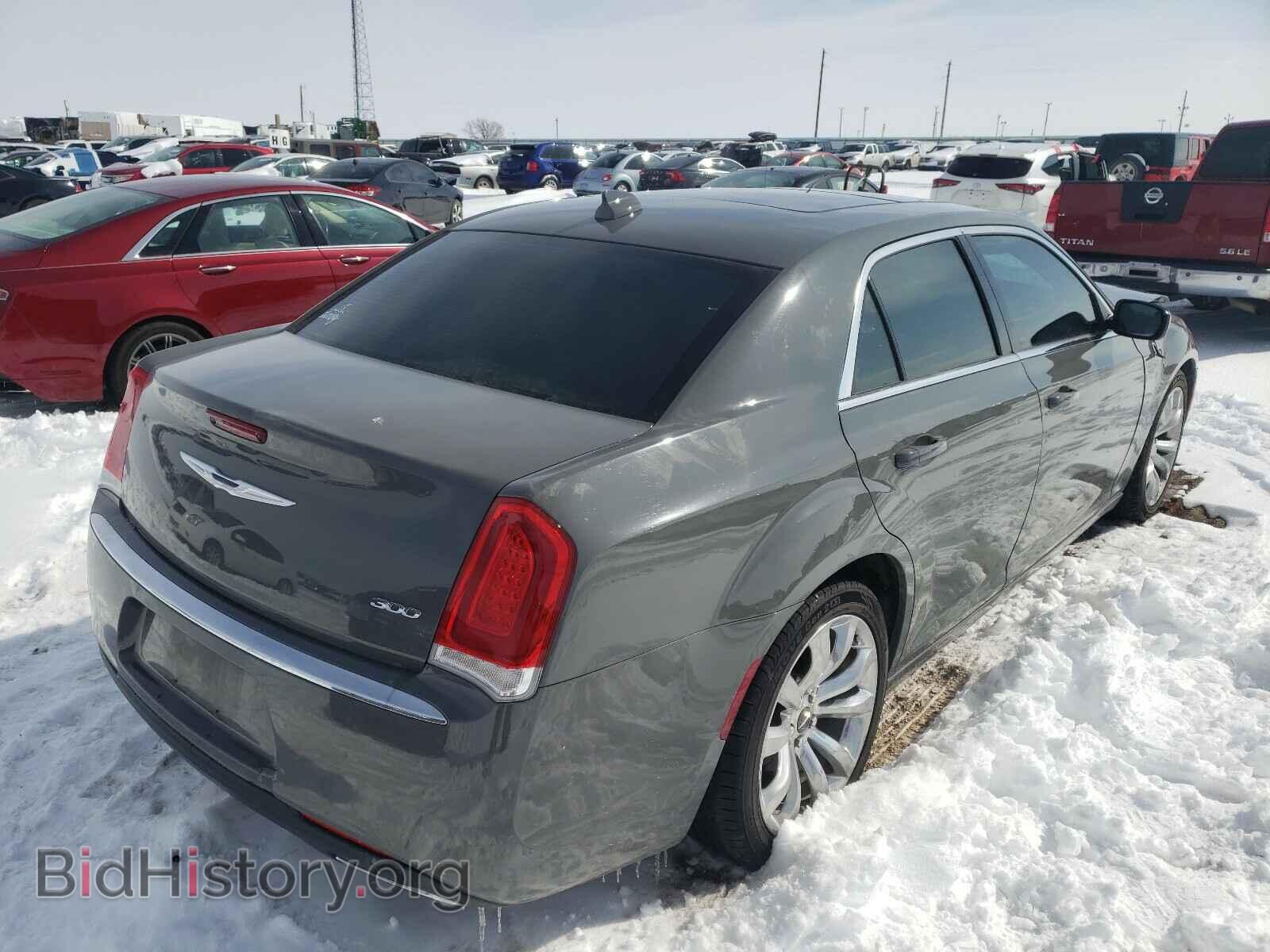 2017 CHRYSLER 300 - VIN: 2C3CCAAG6HH612768 - Фото 4