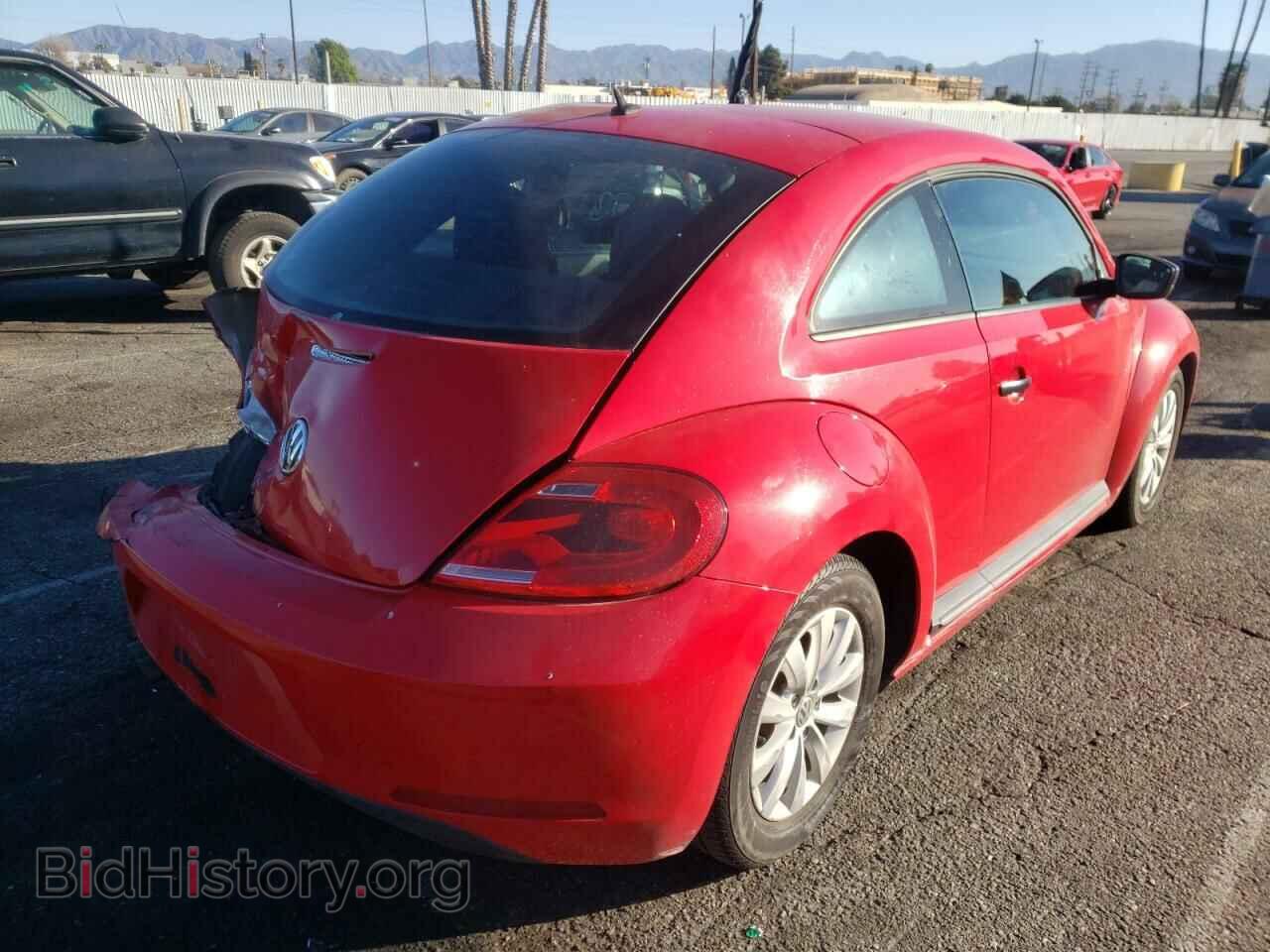 2013 VOLKSWAGEN BEETLE - VIN: 3VWFP7AT1DM663195 - Фото 4