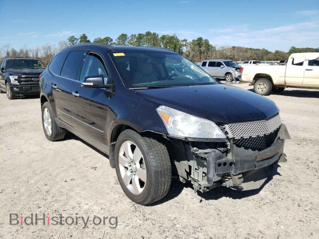 Photo 1GNKRLED6CJ179162 - CHEVROLET TRAVERSE 2012
