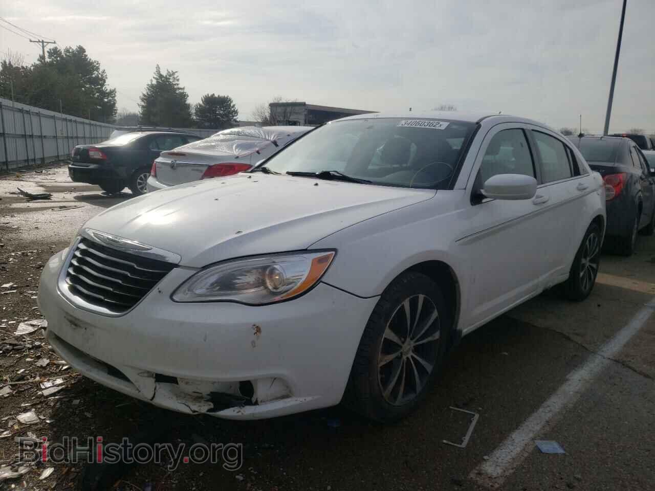 2011 CHRYSLER 200 - VIN: 1C3BC8FGXBN612509 - Фото 2