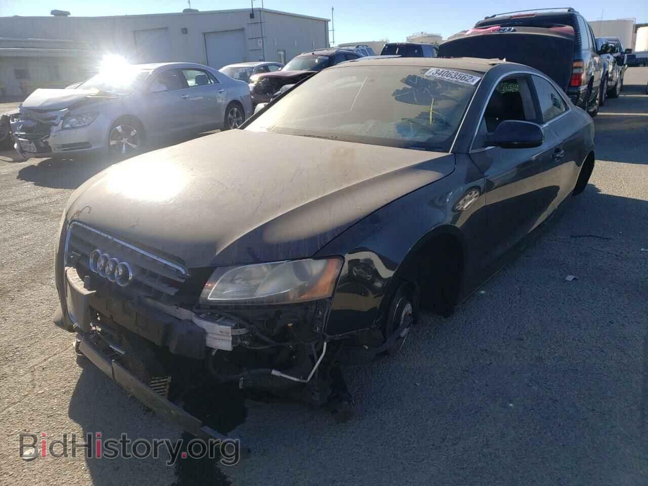 2010 AUDI A5 - VIN: WAUCFAFR1AA017938 - Фото 2