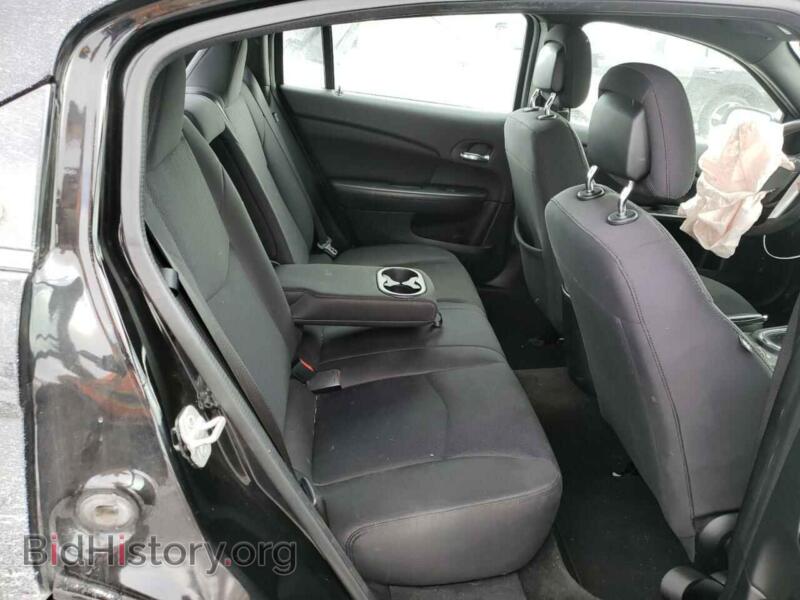 2013 Chrysler 200 (VIN 1C3CCBBG4DN718075) — фото 6 из 10
