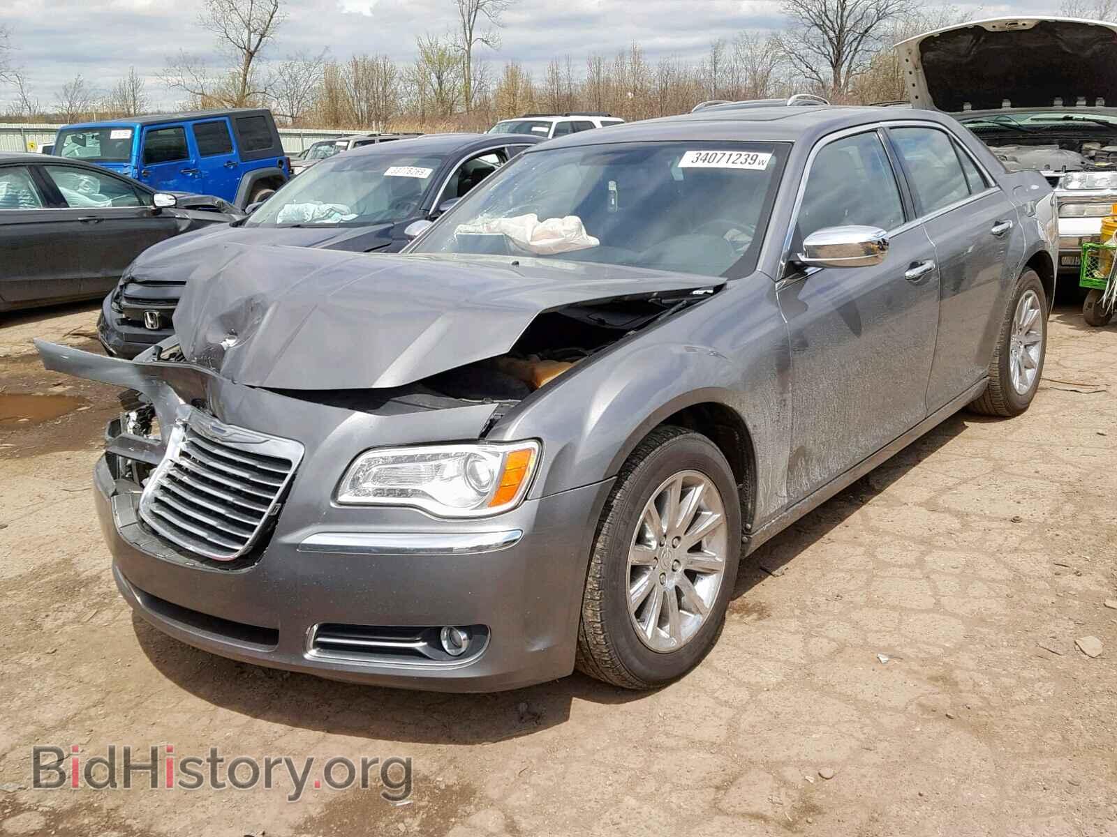 2011 CHRYSLER 300 - VIN: 2C3CA5CG9BH536061 - Фото 2