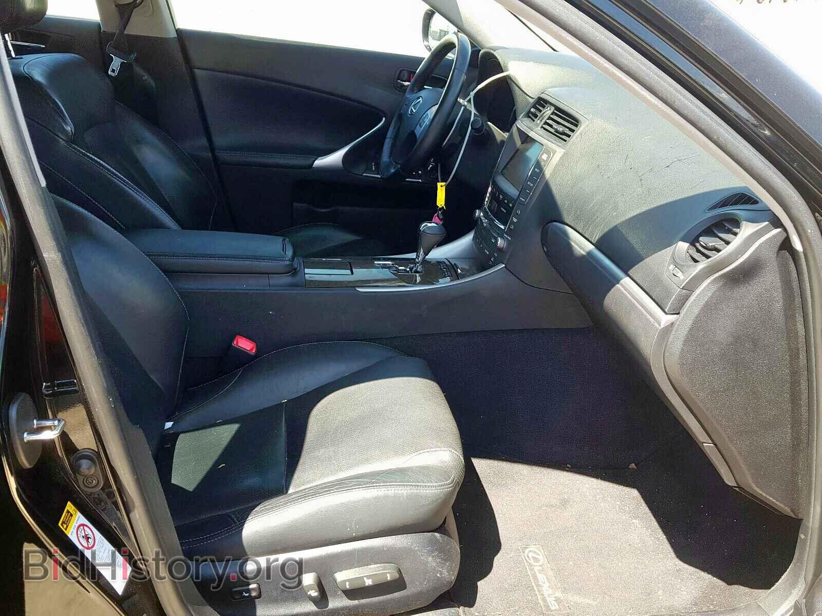 2011 LEXUS IS - VIN: JTHBF5C25B5144858 - Photo 5