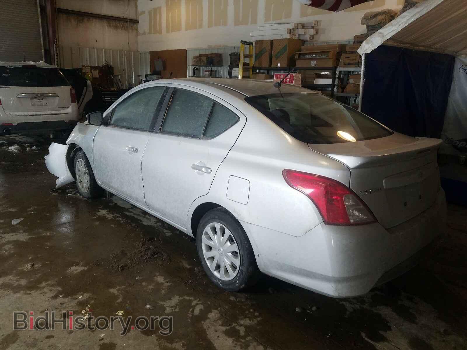2018 NISSAN VERSA - VIN: 3N1CN7AP8JK409637 - Фото 3