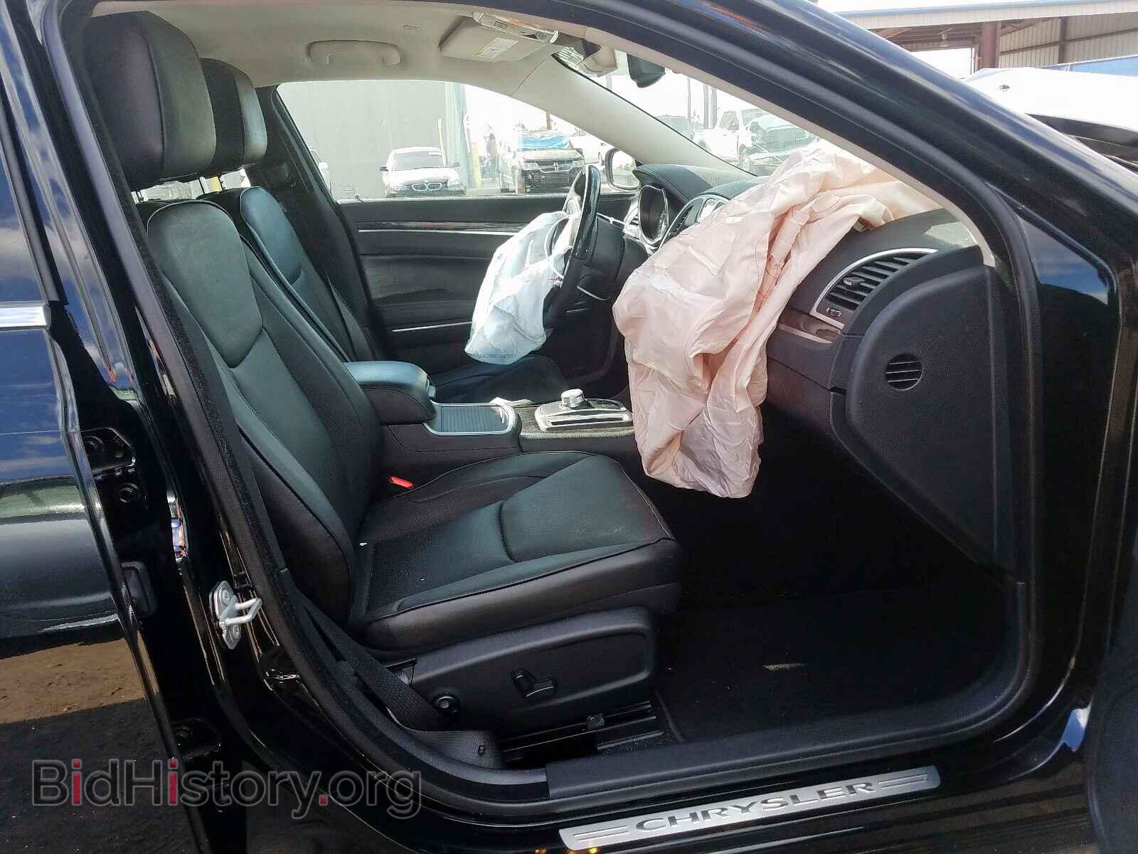 2019 CHRYSLER 300 - VIN: 2C3CCAEG9KH606089 - Фото 5