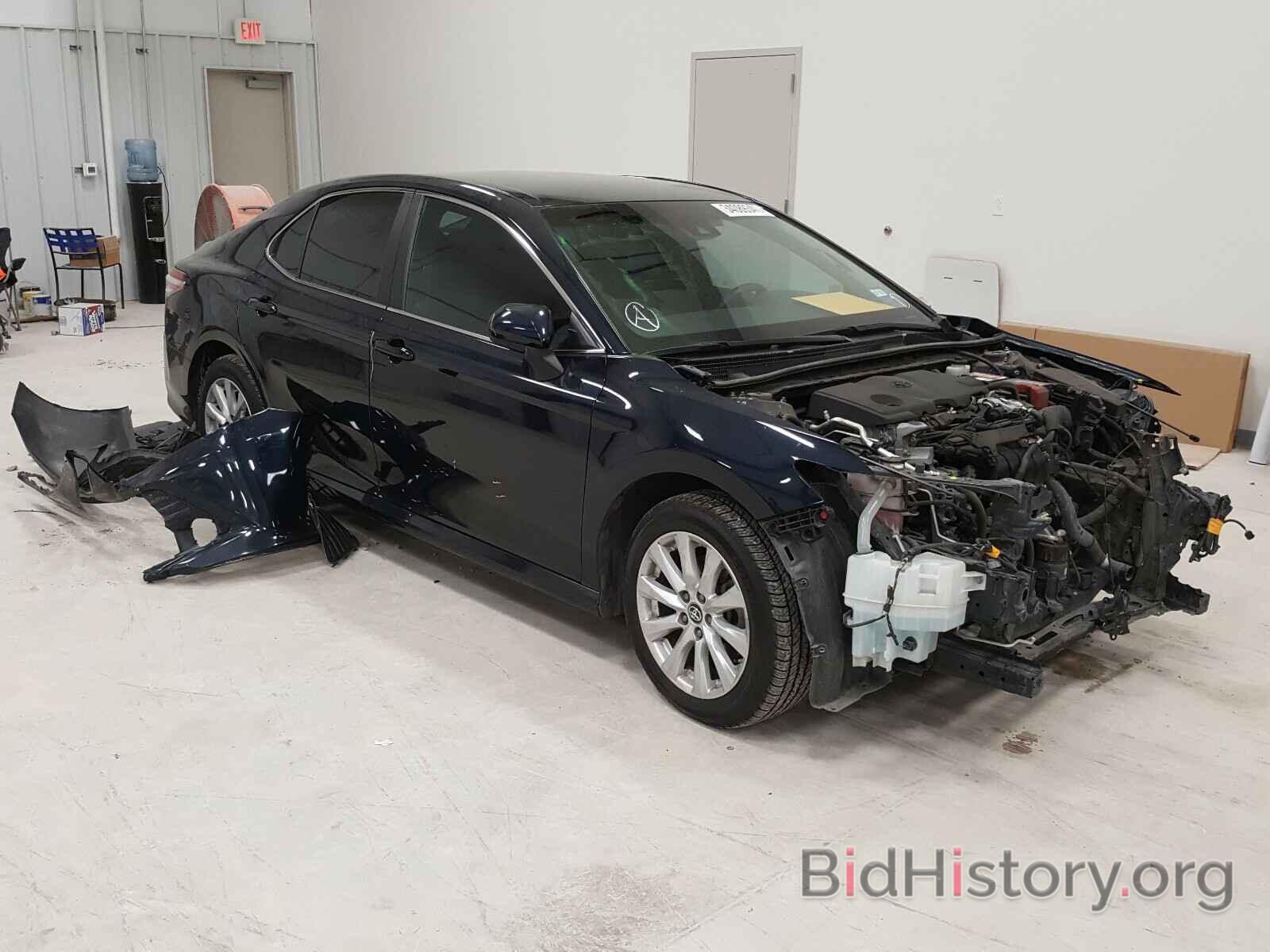 Photo 4T1B11HK4JU605646 - TOYOTA CAMRY 2018