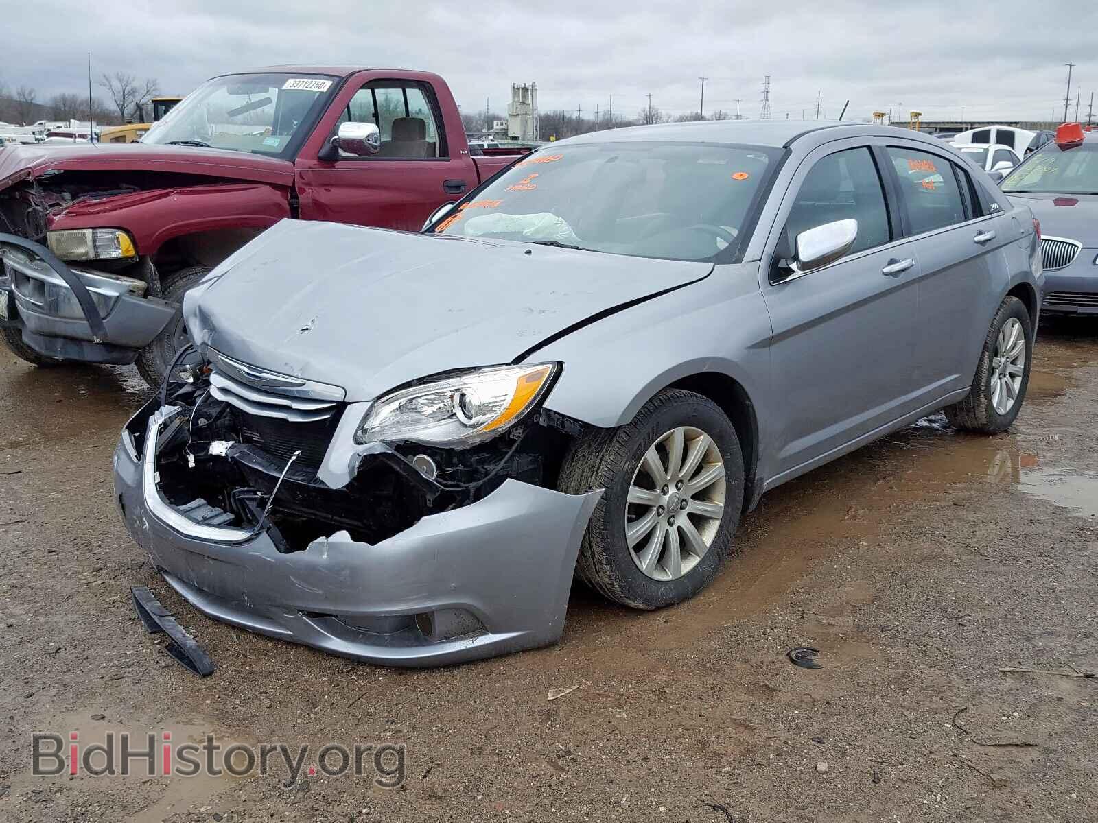 2013 CHRYSLER 200 - VIN: 1C3CCBCG1DN629613 - Photo 2