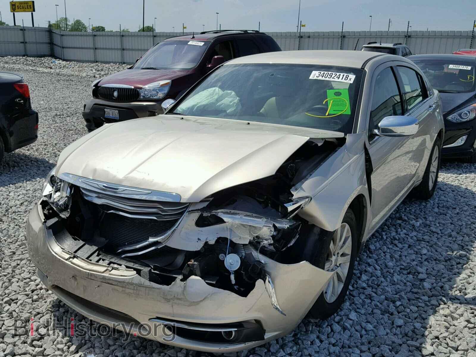 2013 CHRYSLER 200 - VIN: 1C3CCBCG3DN724254 - Photo 2