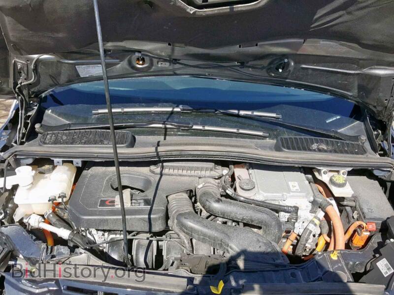 2017 Ford CMAX (VIN 1FADP5EU9HL104623) — photo 7 of 10