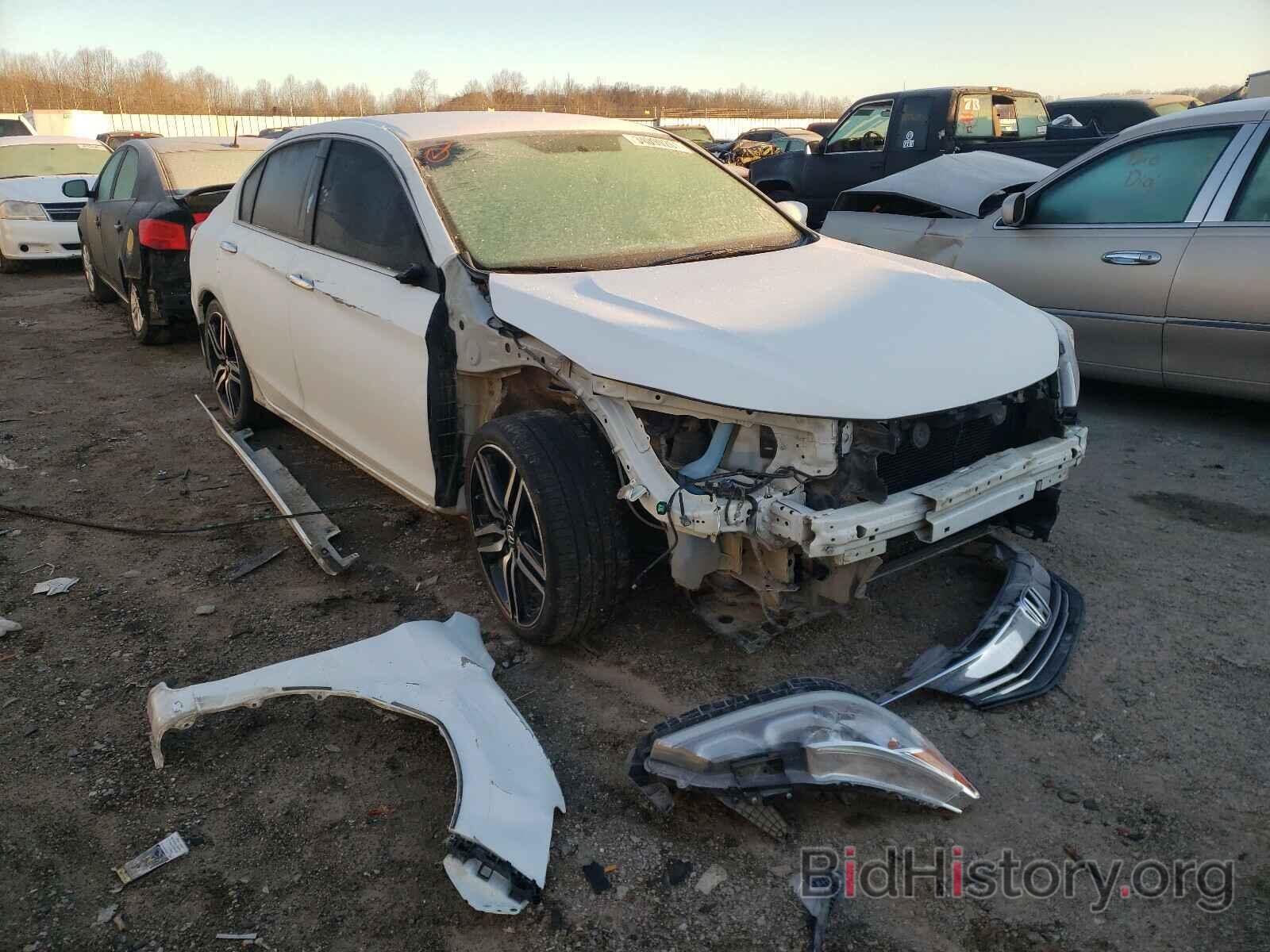 Photo 1HGCR2F14HA103430 - HONDA ACCORD 2017