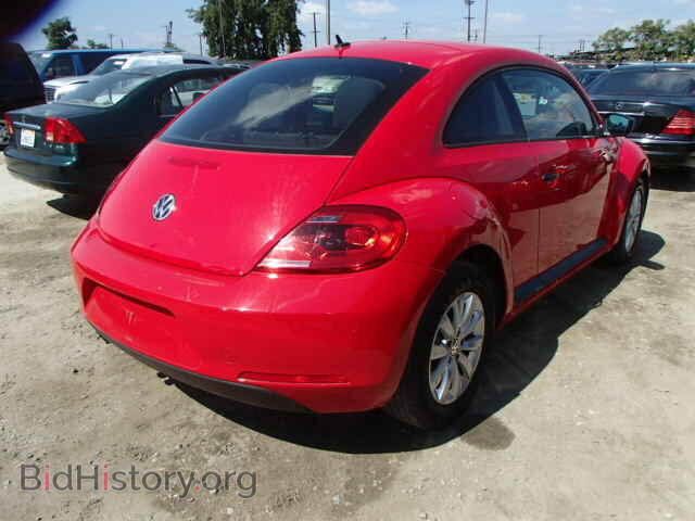 2013 VOLKSWAGEN BEETLE - VIN: 3VWFP7AT8DM636592 - Фото 4