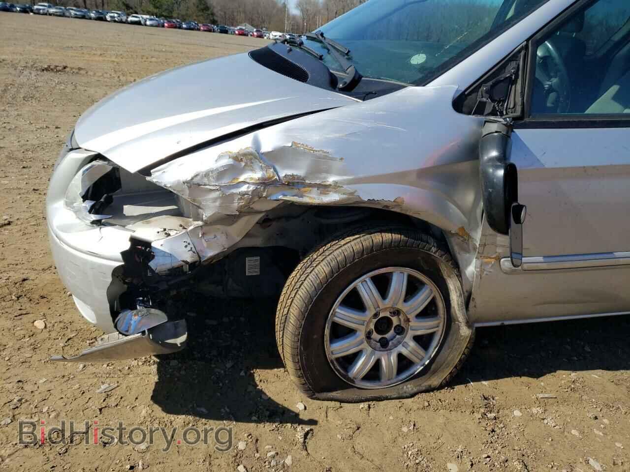 2006 CHRYSLER MINIVAN - VIN: 2A4GP54L96R832425 - Фото 9