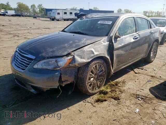 2013 CHRYSLER 200 - VIN: 1C3CCBCG8DN520940 - Фото 2