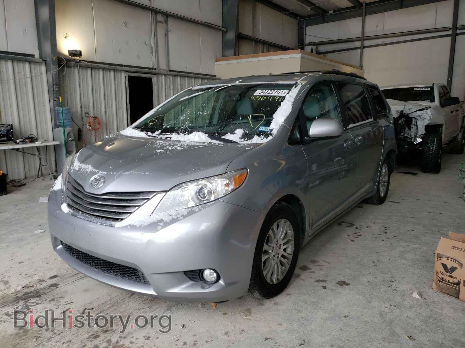 2017 TOYOTA SIENNA - VIN: 5TDYZ3DC5HS856496 - Фото 2