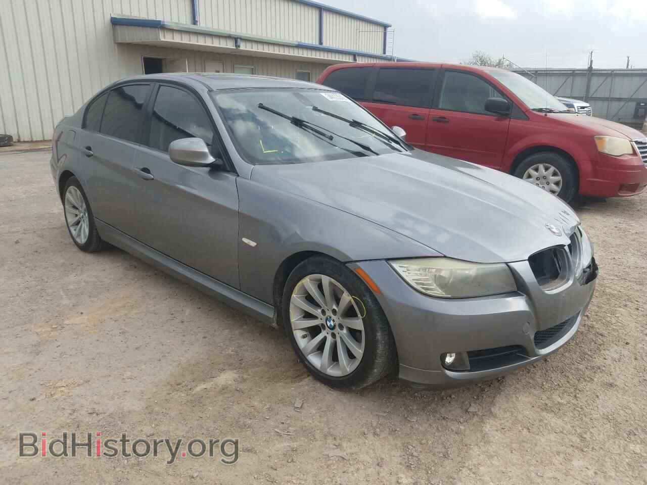 Photo WBAPH7G53BNN07107 - BMW 3 SERIES 2011