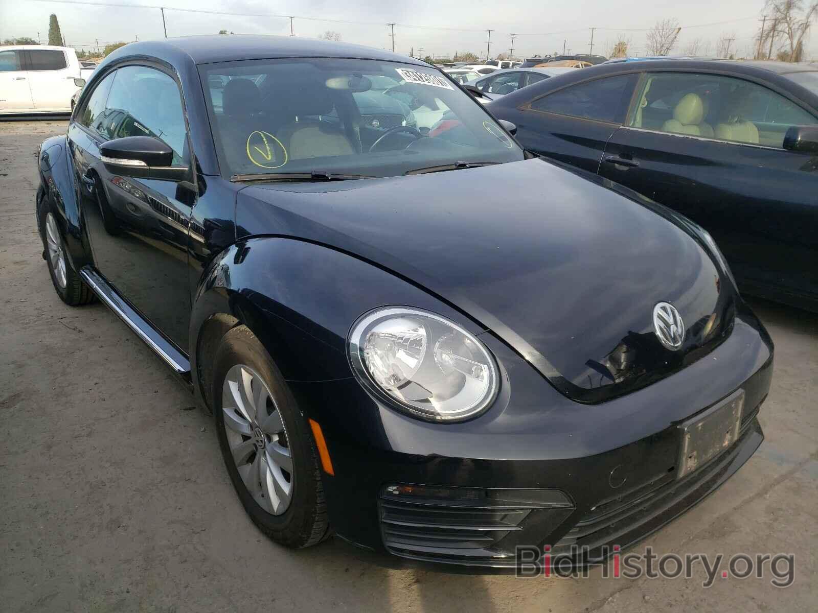 Photo 3VWFD7AT5KM711447 - VOLKSWAGEN BEETLE 2019