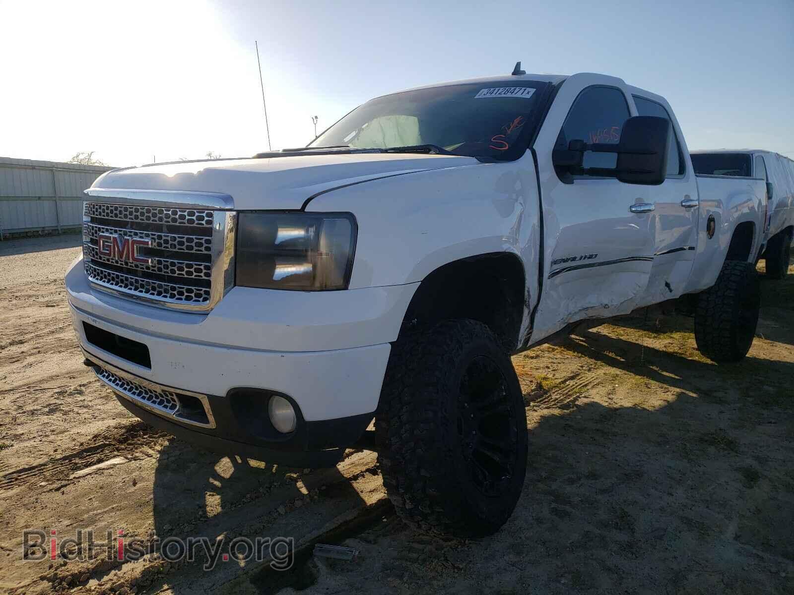 2014 GMC SIERRA - VIN: 1GT426E84EF137833 - Фото 2