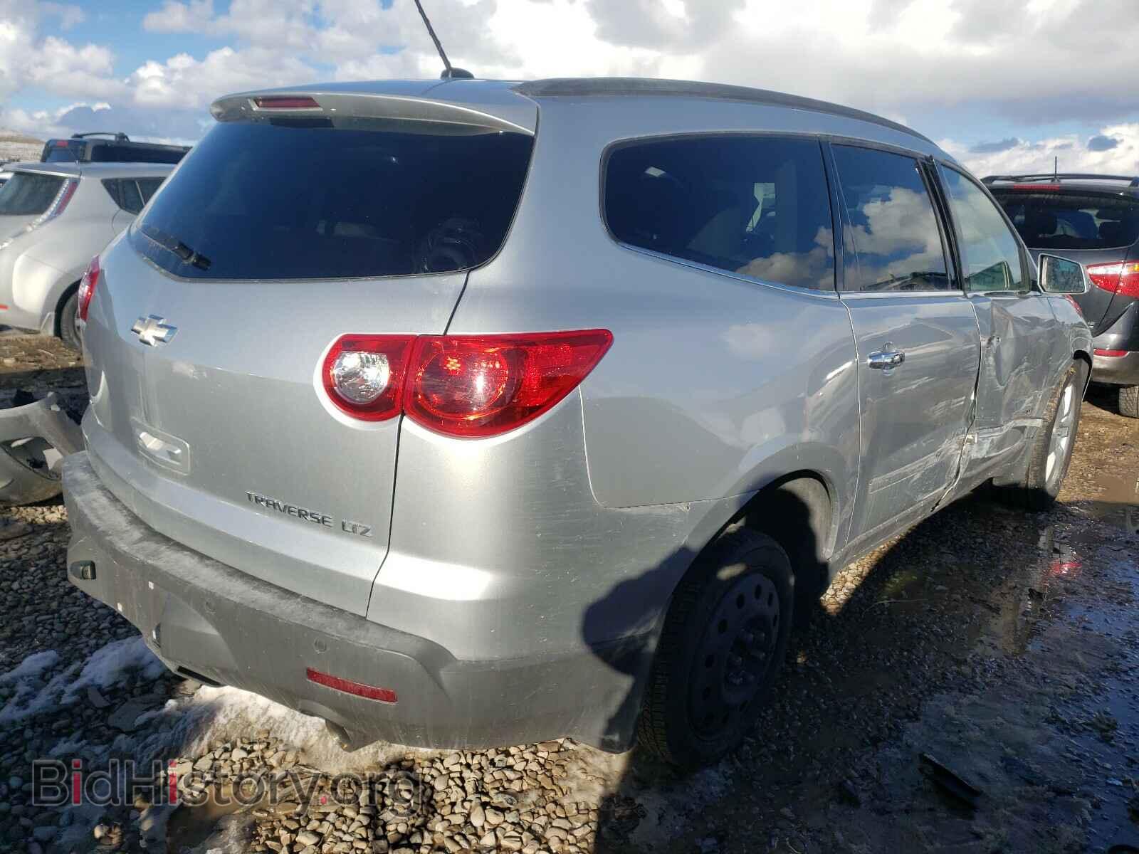 2012 CHEVROLET TRAVERSE - VIN: 1GNKVLED6CJ352805 - Фото 4