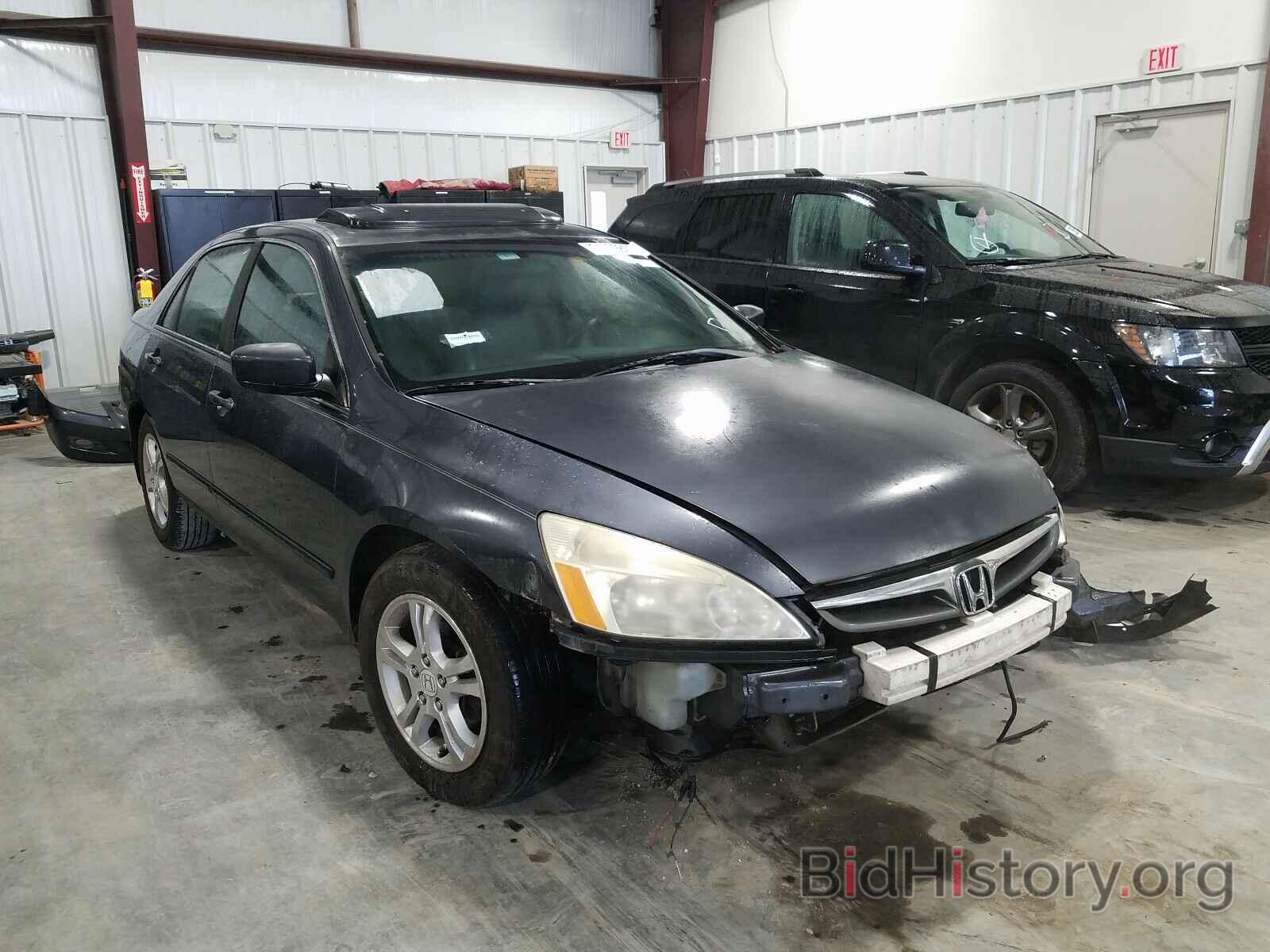 Photo 1HGCM56807A109964 - HONDA ACCORD 2007