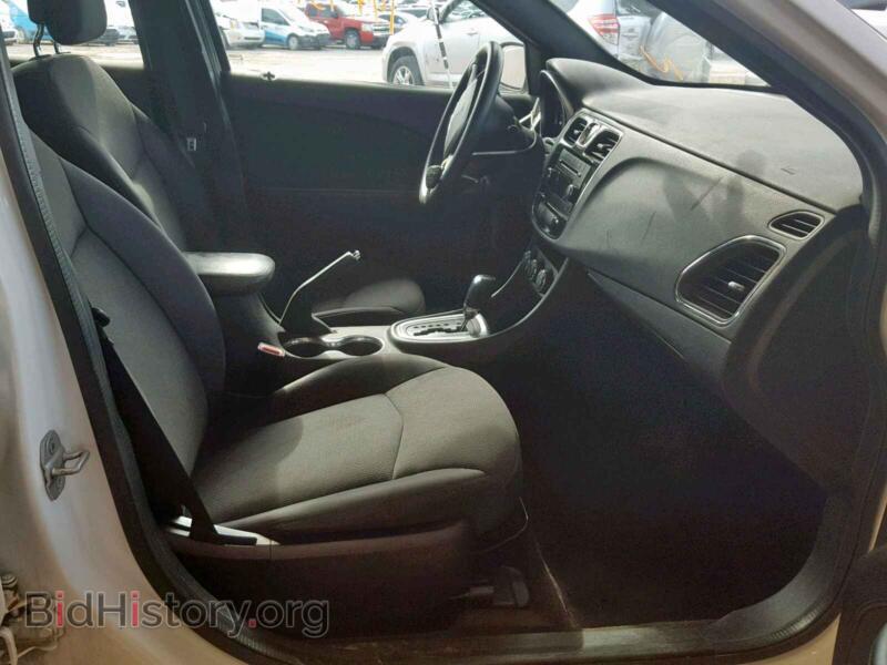 2012 Chrysler 200 (VIN 1C3CCBAB2CN208571) — фото 5 из 10