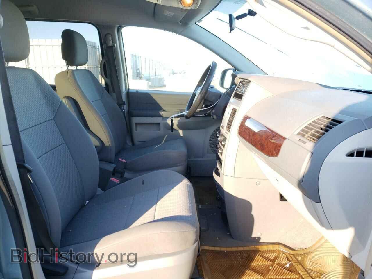 2010 CHRYSLER MINIVAN - VIN: 2A4RR2D11AR365669 - Фото 5