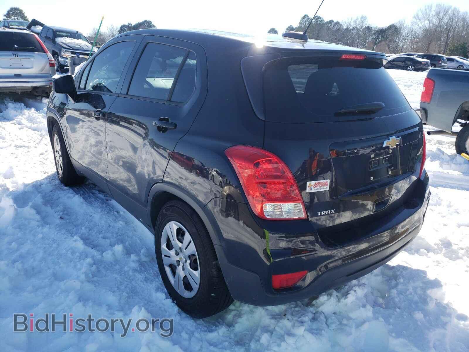 2017 CHEVROLET TRAX - VIN: 3GNCJKSB7HL214574 - Фото 3
