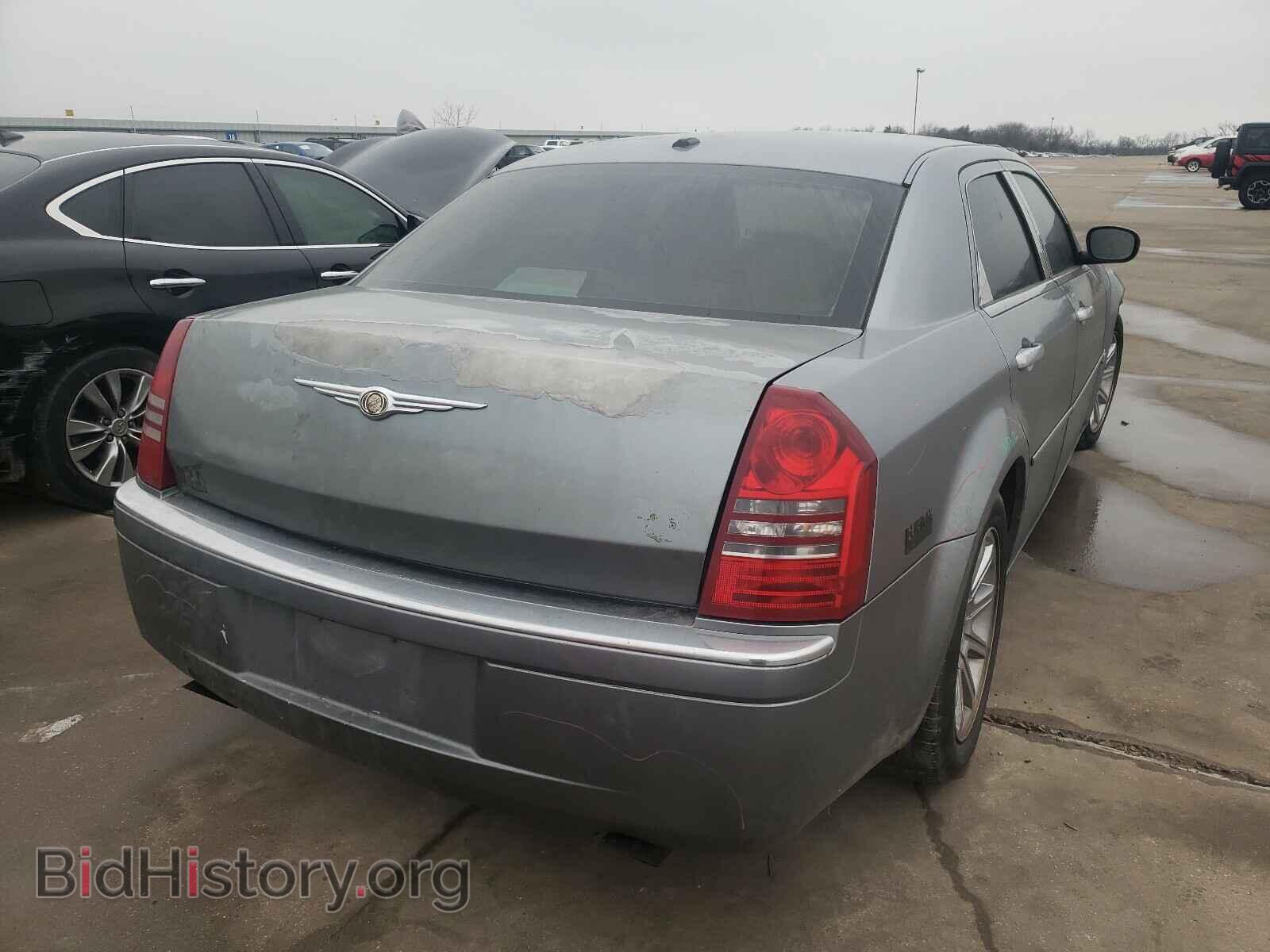 2006 CHRYSLER 300 - VIN: 2C3KA63H66H464087 - Фото 4