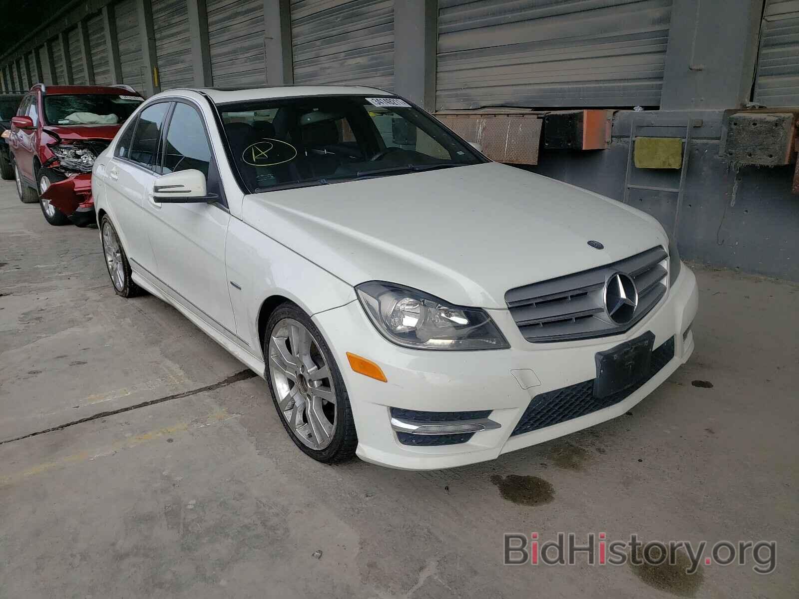 Photo WDDGF4HB4CR201710 - MERCEDES-BENZ C CLASS 2012