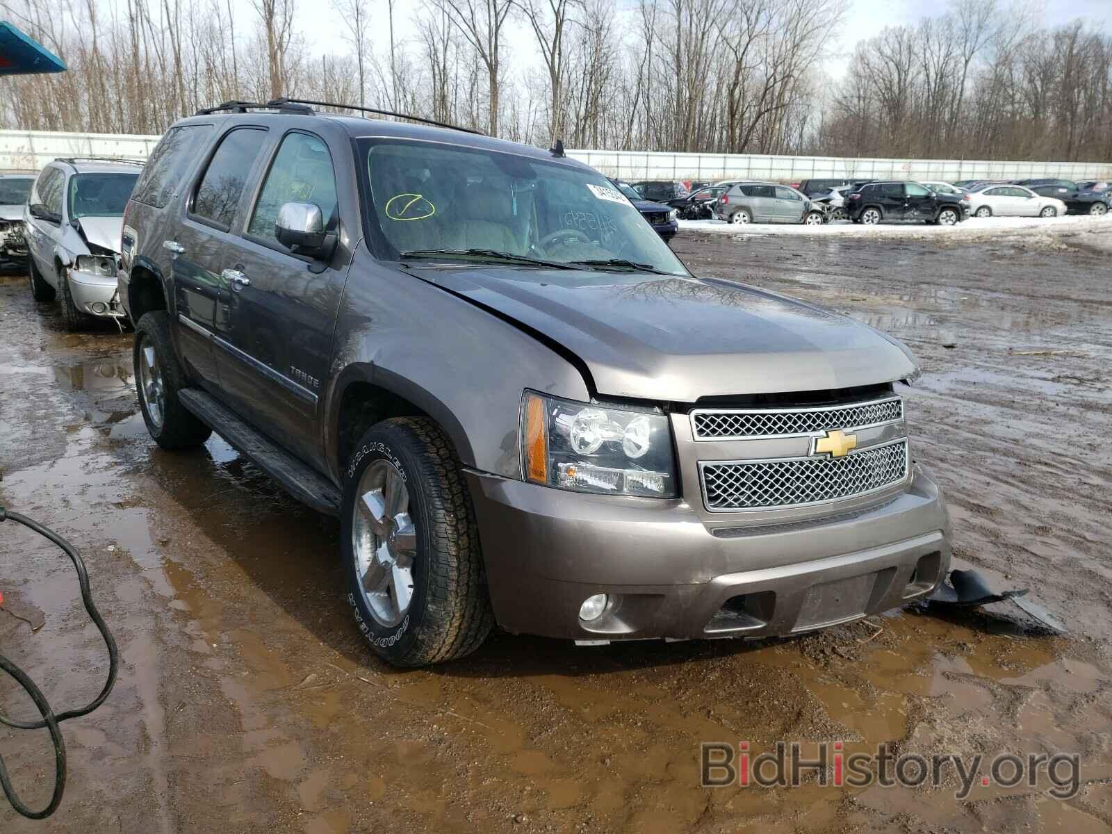 Photo 1GNSKCE0XDR209784 - CHEVROLET TAHOE 2013