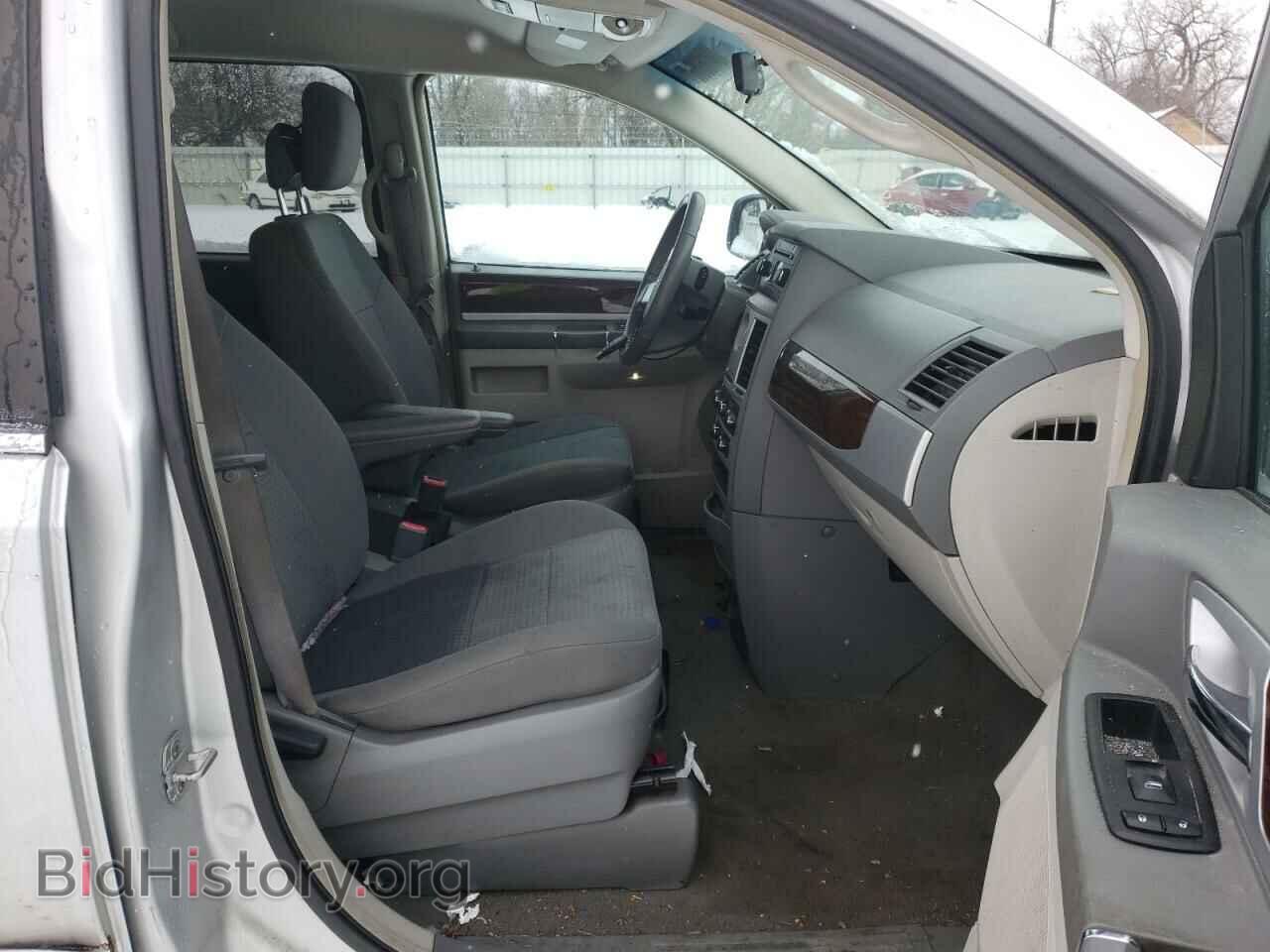 2010 CHRYSLER MINIVAN - VIN: 2A4RR5D13AR421094 - Фото 5